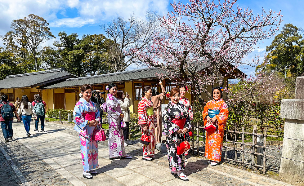 Fushimi Inari Taisha - Photo 54