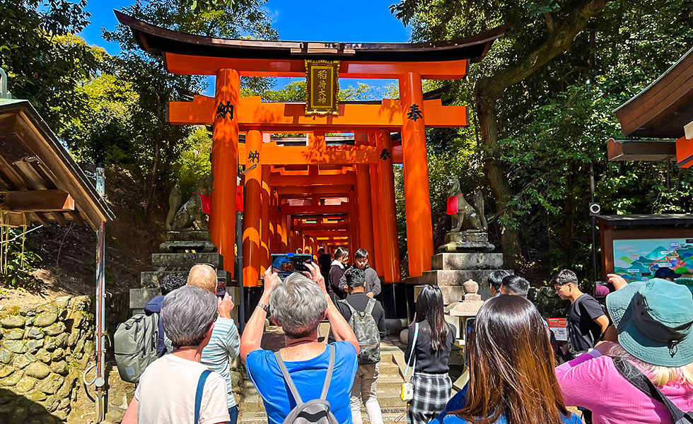 Fushimi Inari Taisha - Photo 27