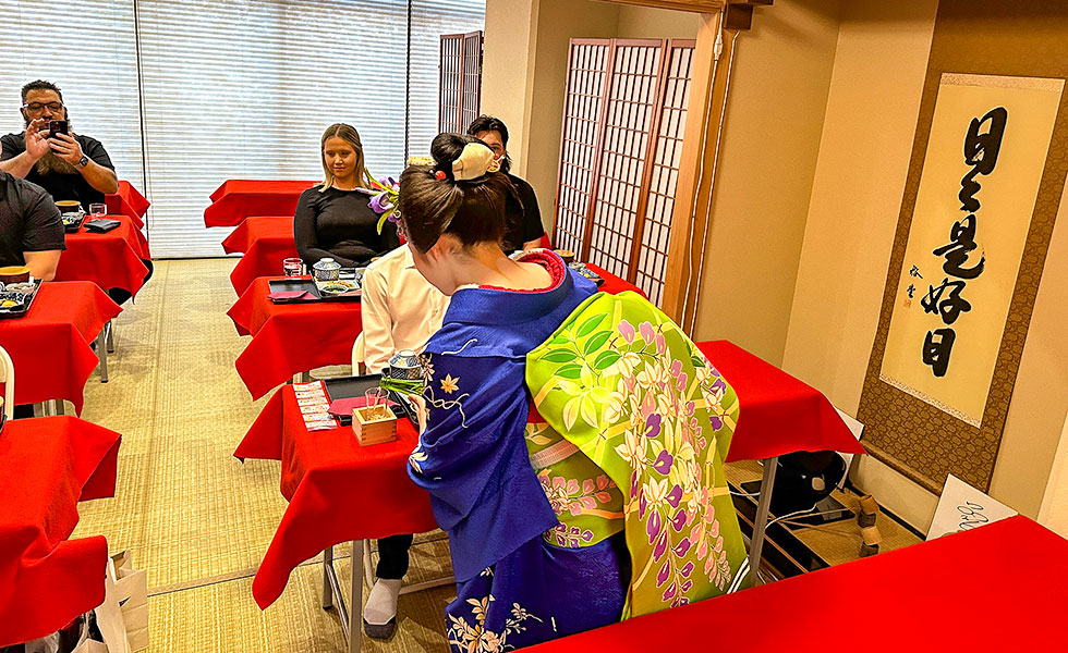 Tea Ceremony with Maiko - Photo 4