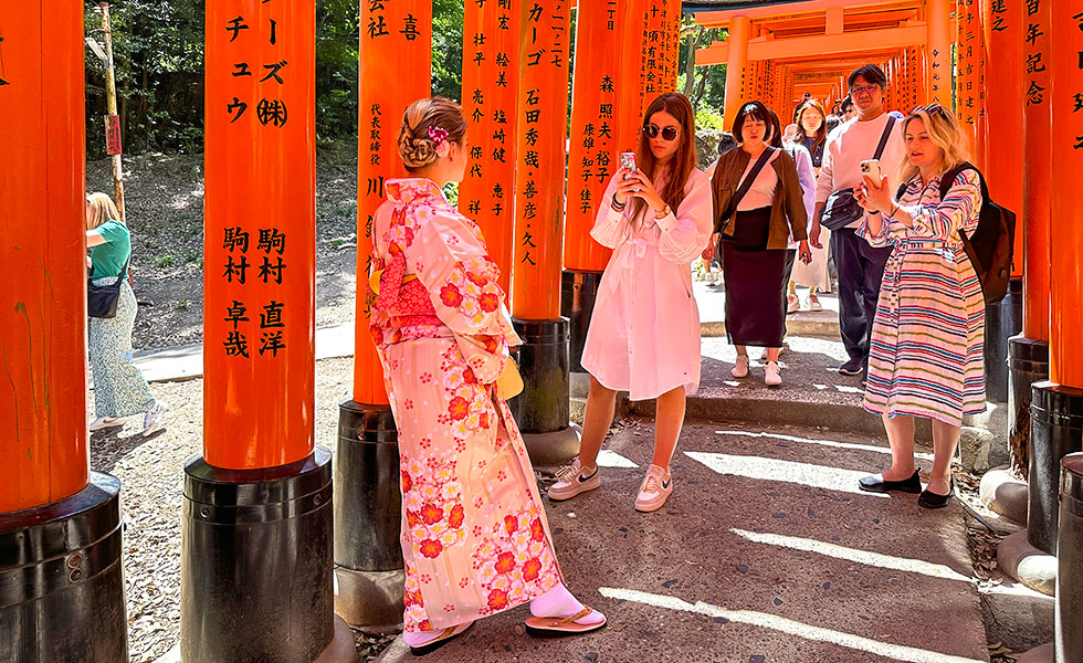 Fushimi Inari Taisha - Photo 43