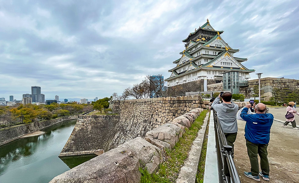 Osaka Castle - Photo 19