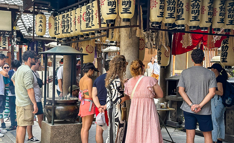 Hozenji Temple & Hozenji Yokocho - Photo 6