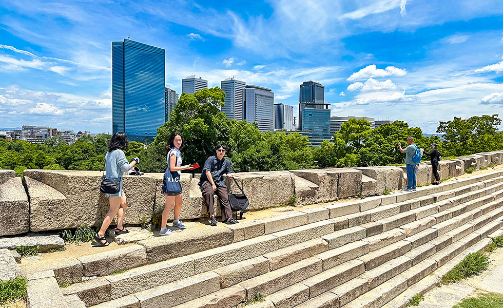 Osaka Castle - Photo 17