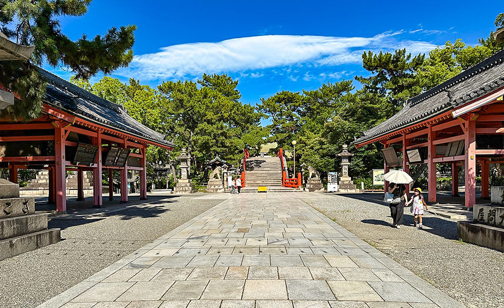 Sumiyoshi Taisha Shrine - Photo 5