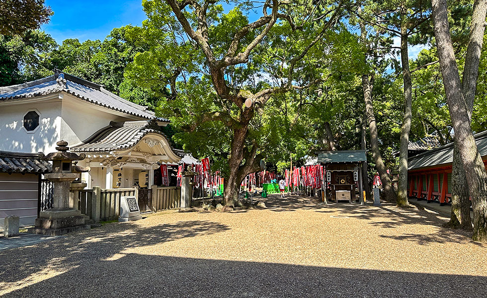 Sumiyoshi Taisha Shrine - Photo 17
