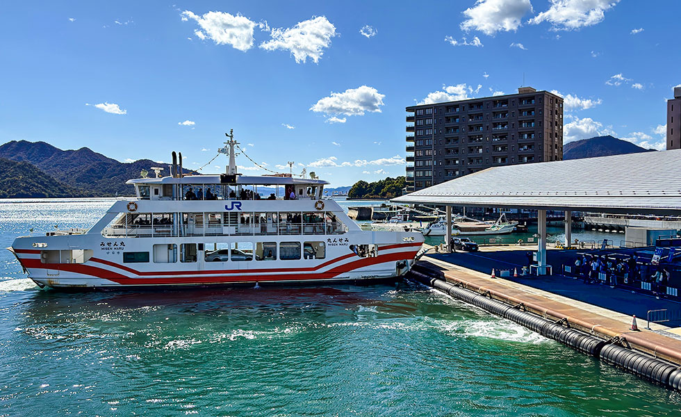 Hiroshima-Miyajima Ferry - Photo 7