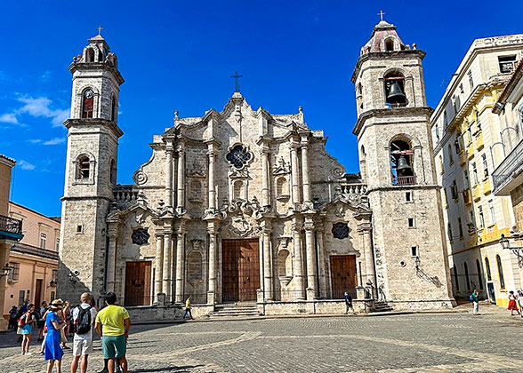 Havana Cathedral & Plaza de la Catedral