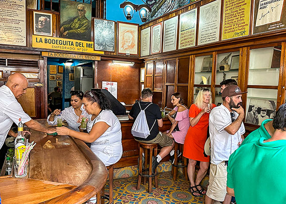 La Bodeguita del Medio, Bars in Havana