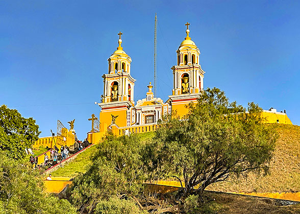 Santuario de la Virgen de los Remedios in Cholula