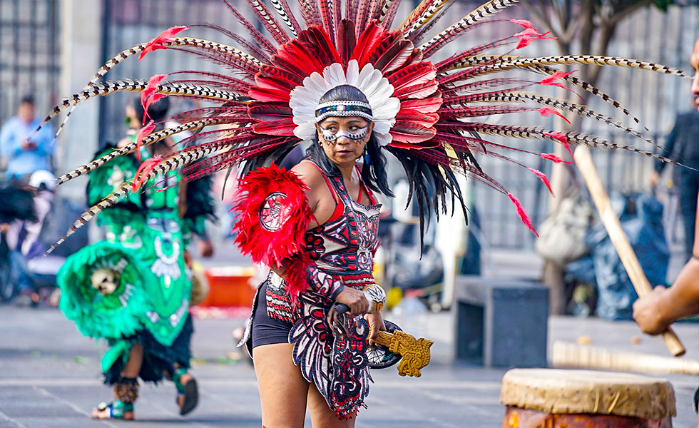 Buskers & Performance on Zocalo Square - Photo 7