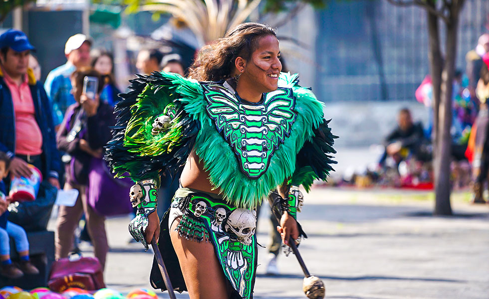 Buskers & Performance on Zocalo Square - Photo 3
