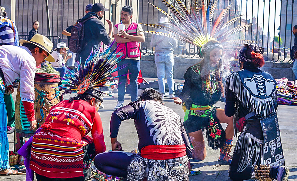Buskers & Performance on Zocalo Square - Photo 12