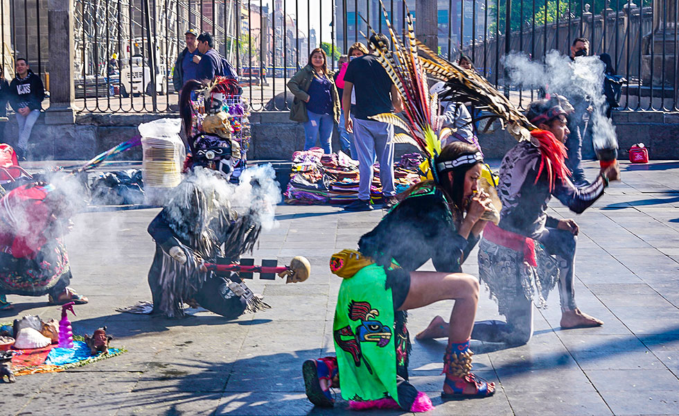 Buskers & Performance on Zocalo Square - Photo 16