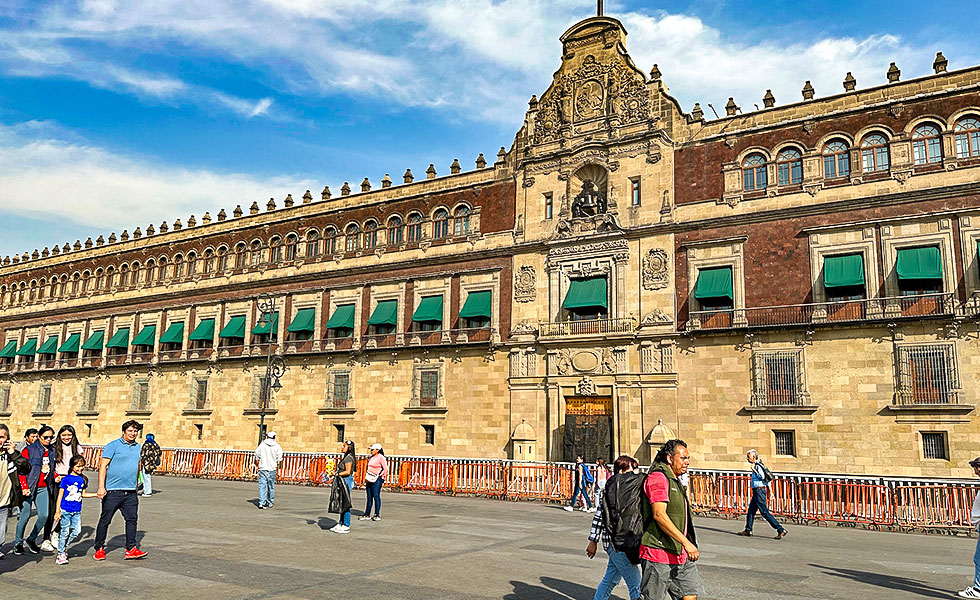 Zocalo Square in Mexico City - Photo 4