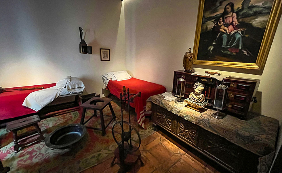 Museo Casa Natal de Cervantes - Photo 10