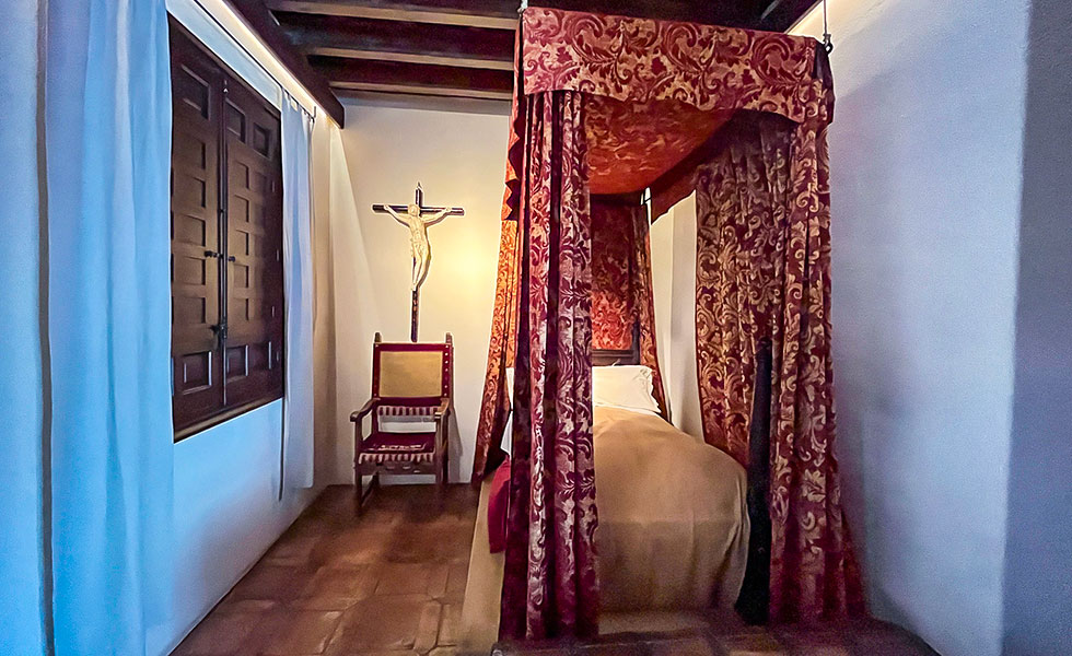 Museo Casa Natal de Cervantes - Photo 12