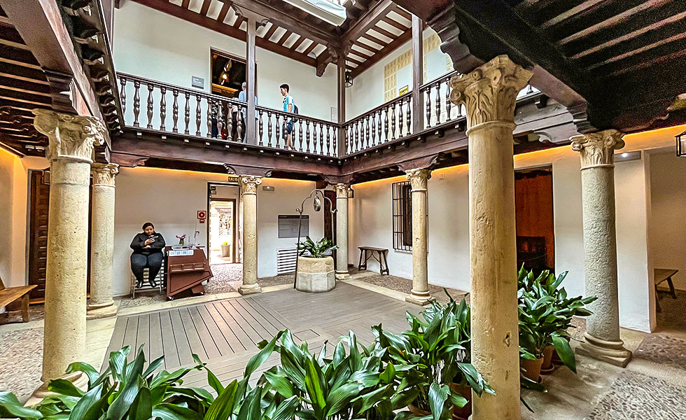 Museo Casa Natal de Cervantes - Photo 3
