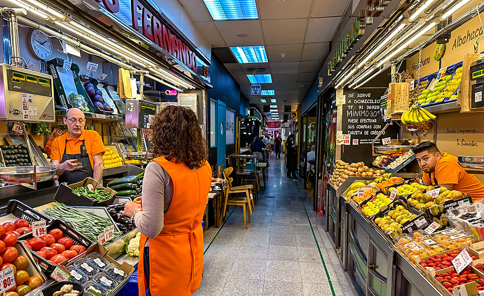 Mercado Anton Martin Market, Madrid - Photo 6