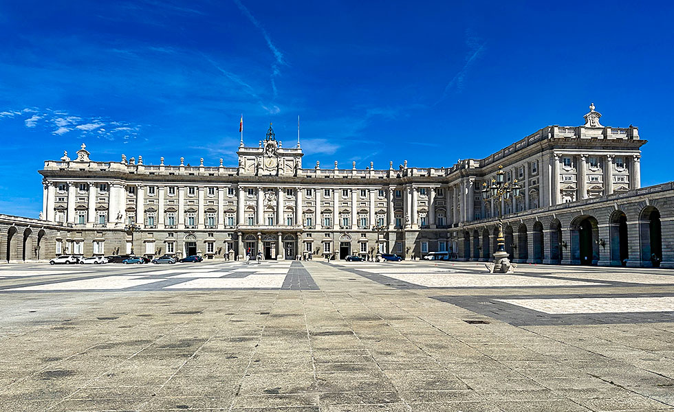 Royal Palace of Madrid - Photo 1