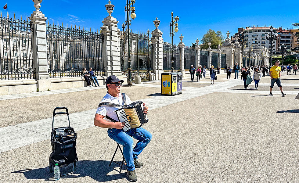 Royal Palace of Madrid - Photo 8