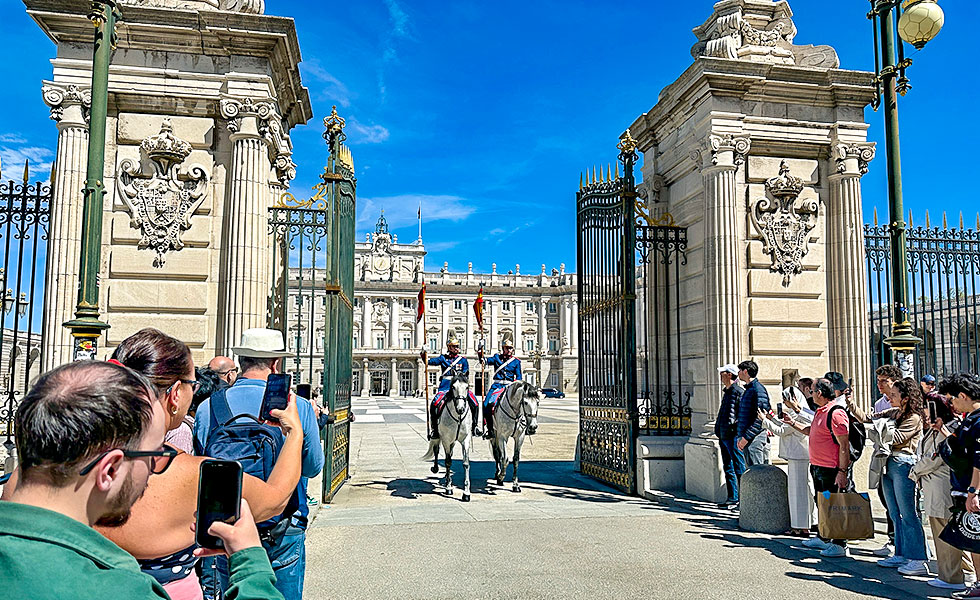 Royal Palace of Madrid - Photo 5