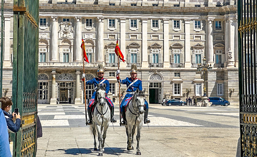 Royal Palace of Madrid - Photo 6