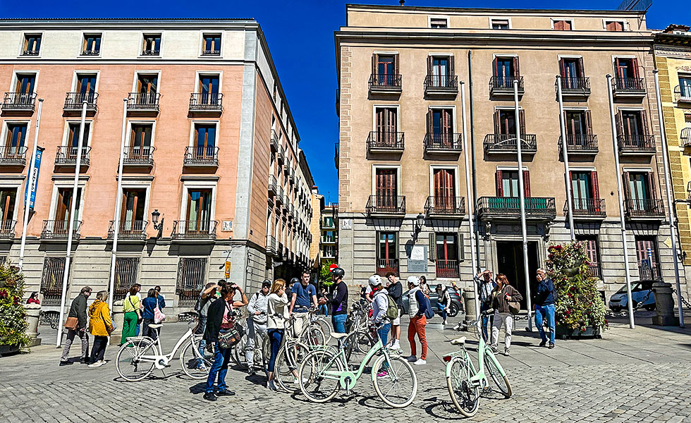 Plaza de la Villa, Madrid - Photo 6