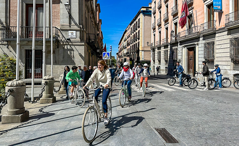 Plaza de la Villa, Madrid - Photo 10