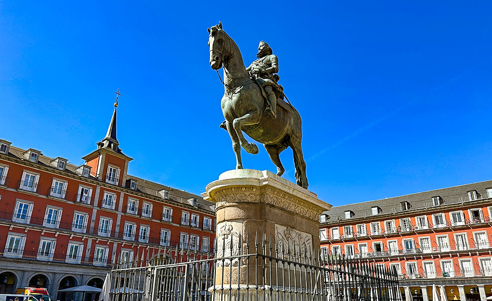 Plaza Mayor in Madrid - Photo 2