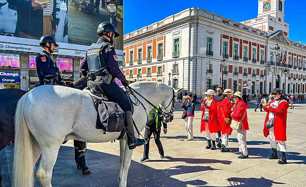 Puerta del Sol, Madrid - Photo 9