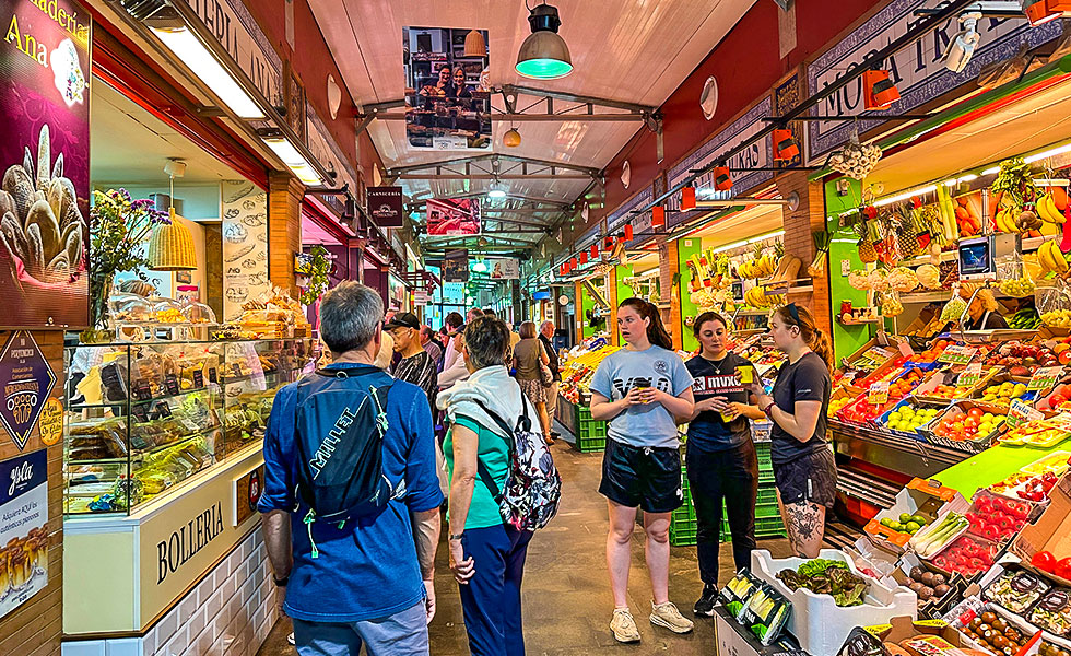 Mercado De Triana, Market in Seville - Photo 24