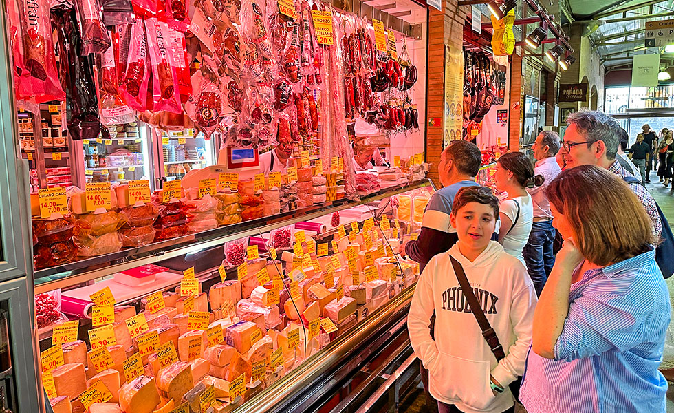 Mercado De Triana, Market in Seville - Photo 28