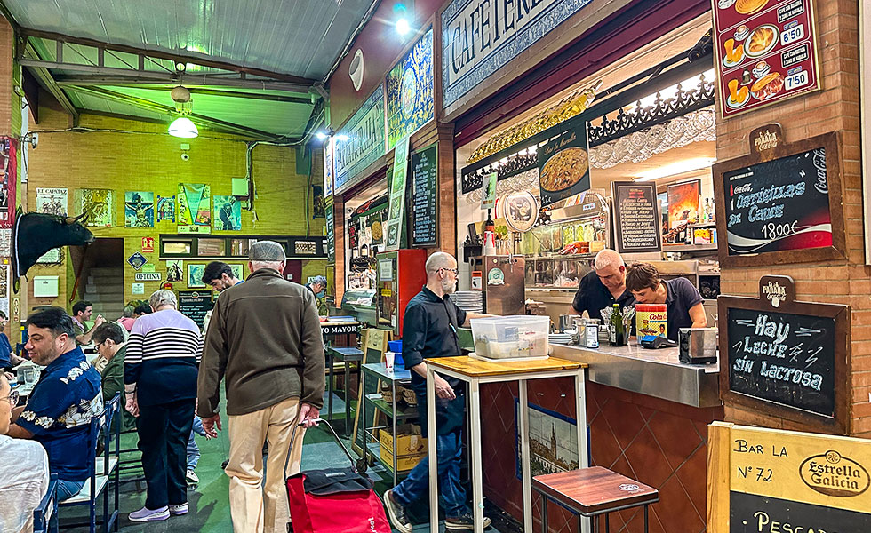Mercado De Triana, Market in Seville - Photo 17
