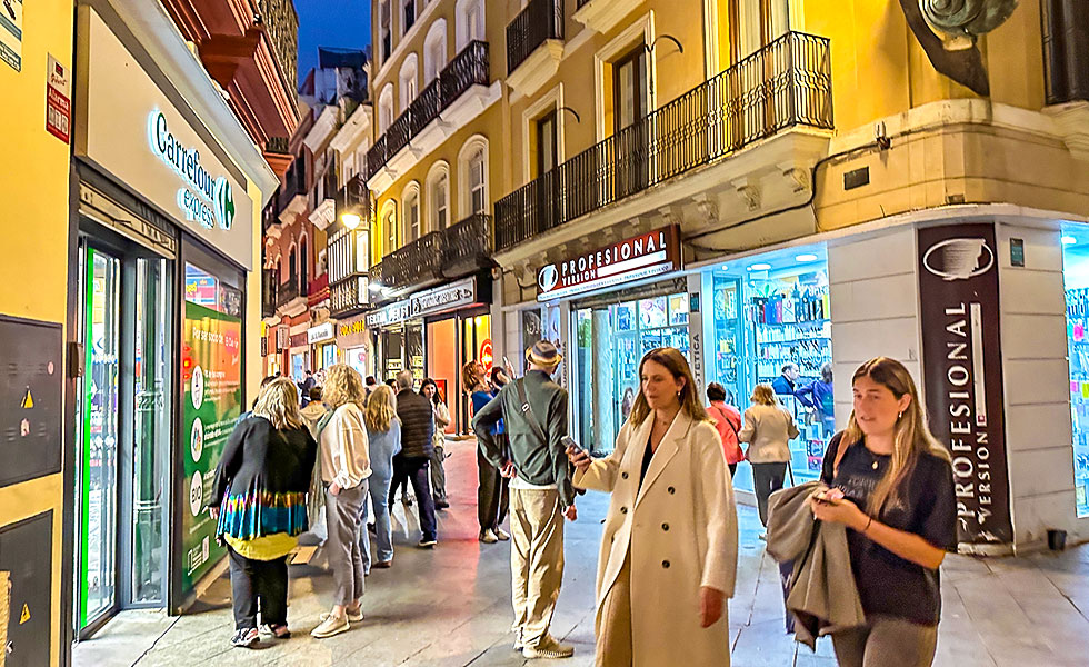 Seville Old Town - Photo 22