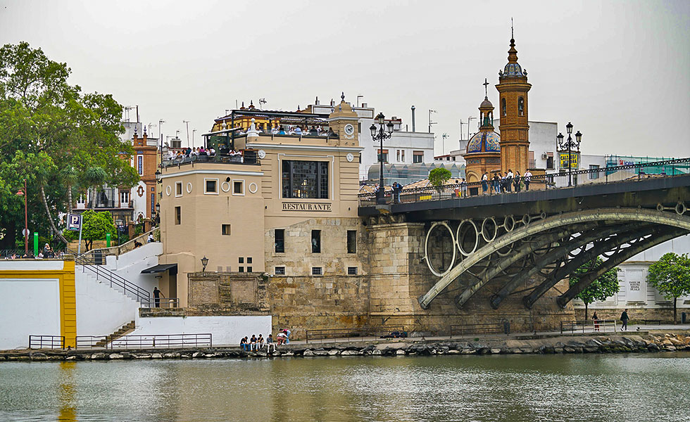 Puente de Isabel II, Seville - Photo 4
