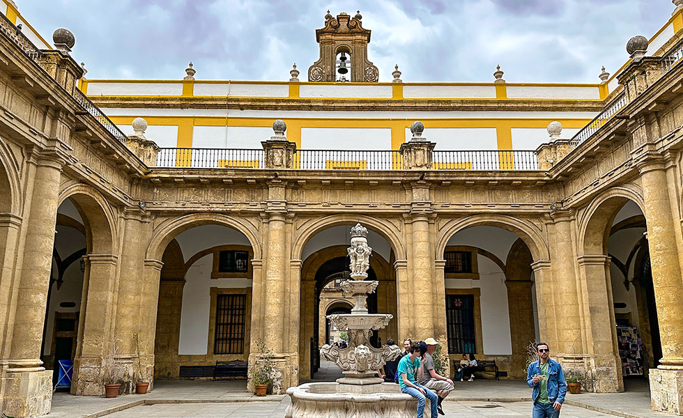 University of Seville - Photo 8