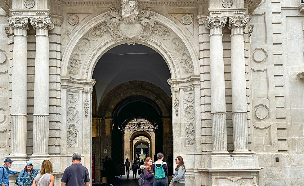 University of Seville - Photo 2
