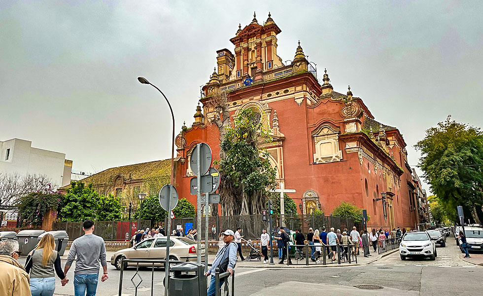 Iglesia Colegial del Divino Salvador, Seville - Photo 1