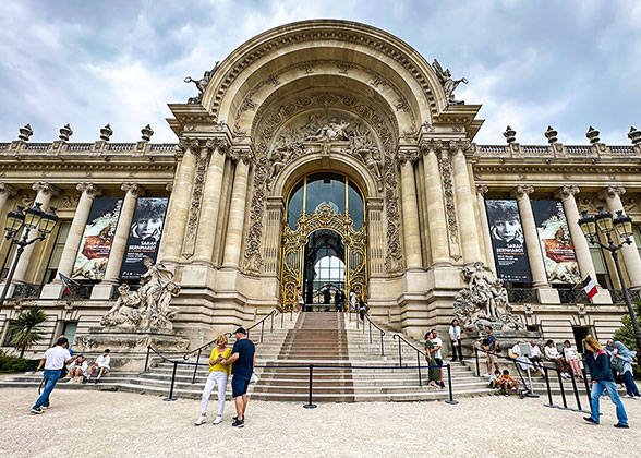 Travel in Paris