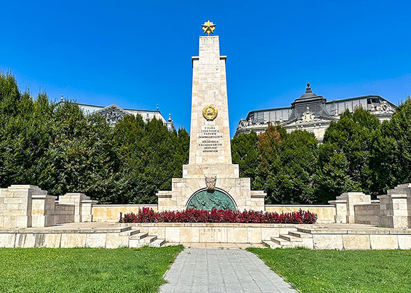 Liberty Square, Budapest