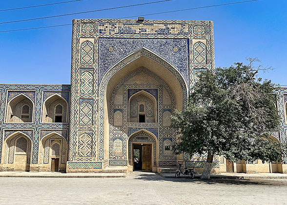 Abdulaziz Khan Madrasah, Bukhara