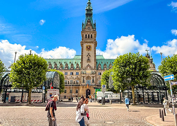Rathausmarkt & Alster Lakes, Hamburg