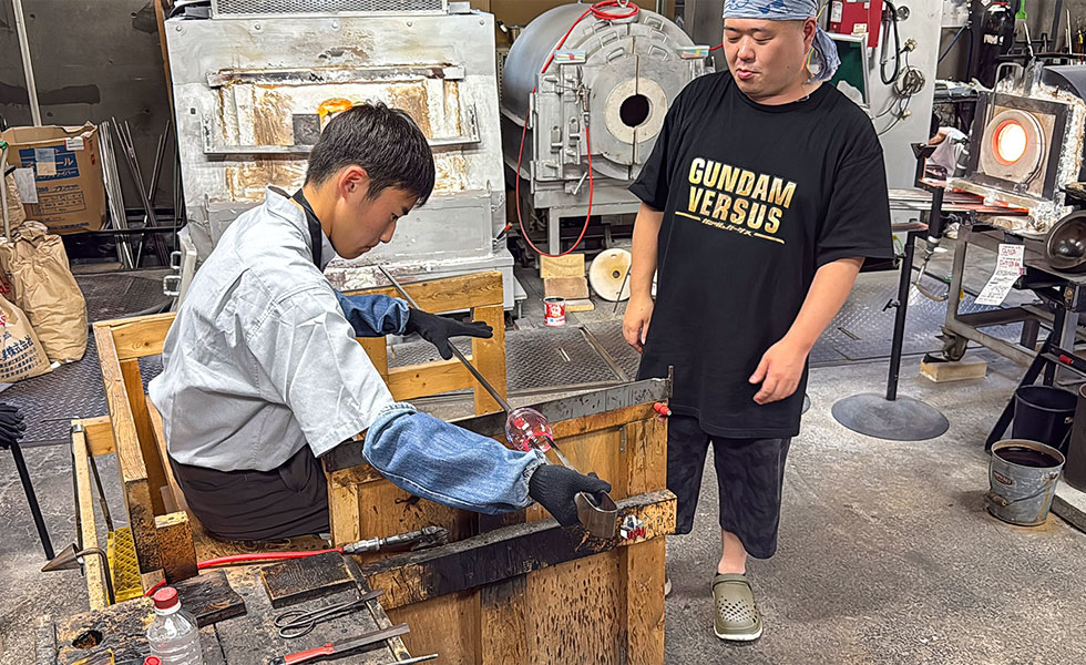 Experience Making Glass Product - Photo 10