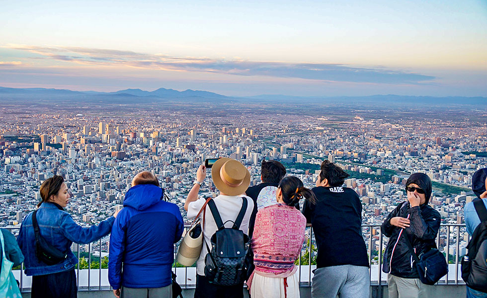 Mt. Moiwa in Sapporo - Photo 4