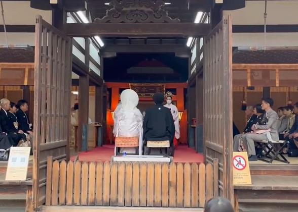 Japanese Wedding in Sumiyoshi Taisha Shrine