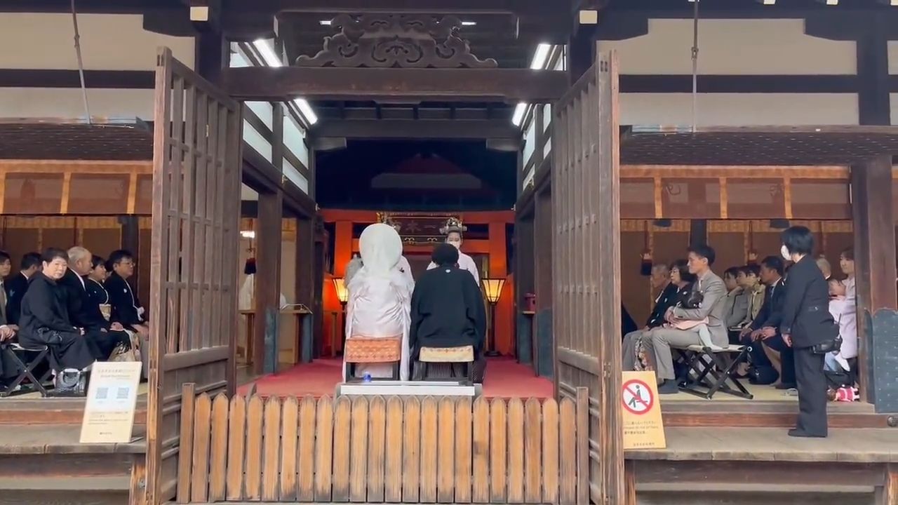 Japanese Wedding in Sumiyoshi Taisha Shrine