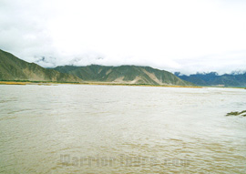 Yarlong Tsangpo River, Tibet