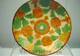 Porcelain plate in Shanghai Museum