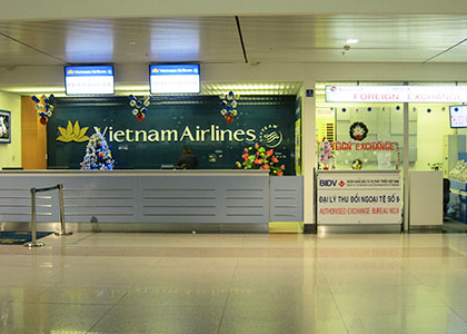 how to get from ho chi minh airport to city centre