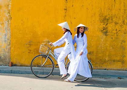 Exploring Hoi An Ancient Town on a Cycle